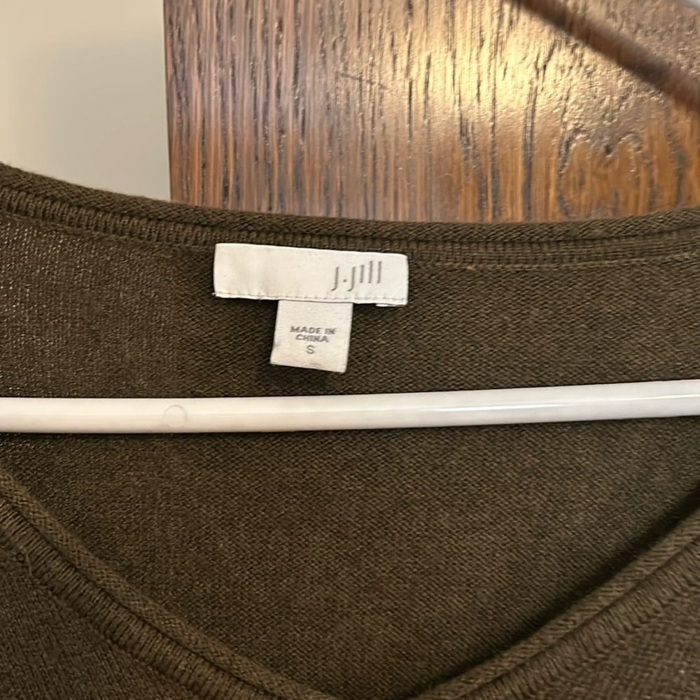 Olive green cotton,nylon, viscose sweater light weight